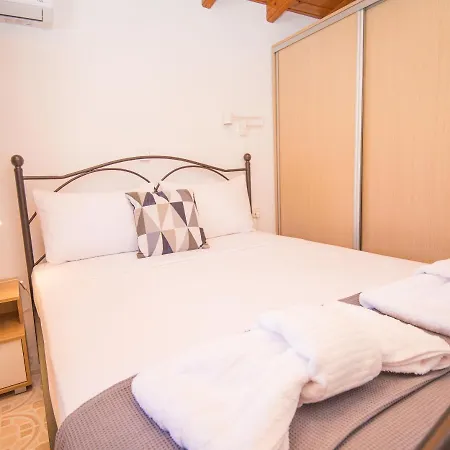 Daire Blue Sea View Prime Apartment, *