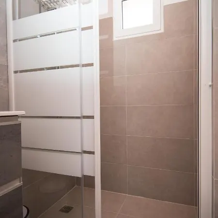 Blue Sea View Prime Apartment, * Porto Heli