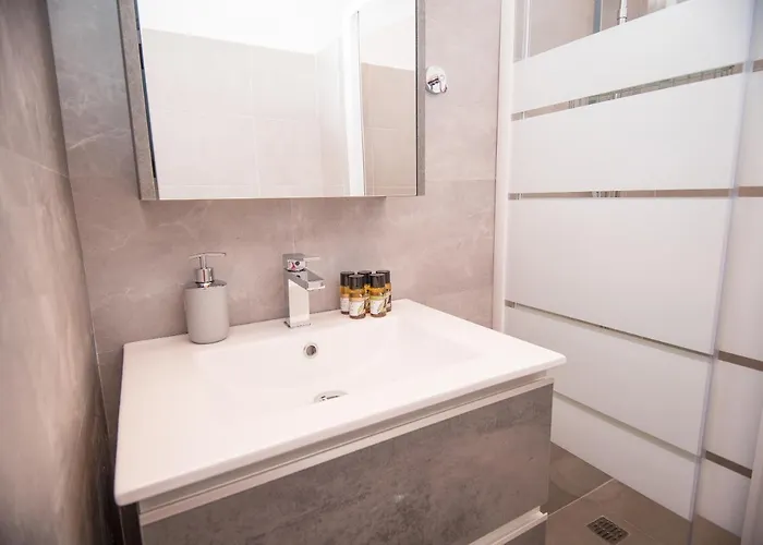 Blue Sea View Prime Apartment, Daire