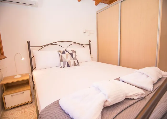 Daire Blue Sea View Prime Apartment, *