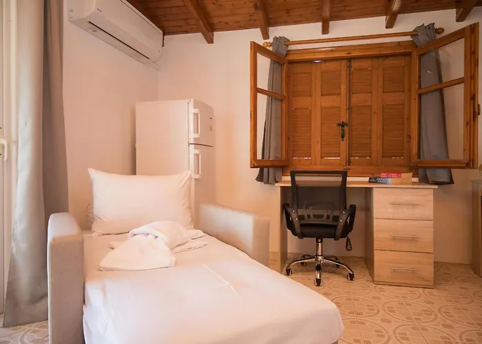 Blue Sea View Prime Apartment, Daire Porto Heli